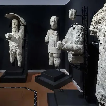 Il Sole Di Cabras-modern In The Heart Of Town