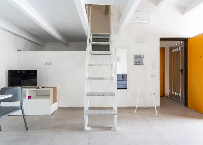 Apartament Il Sole Di Cabras-modern In The Heart Of Town *